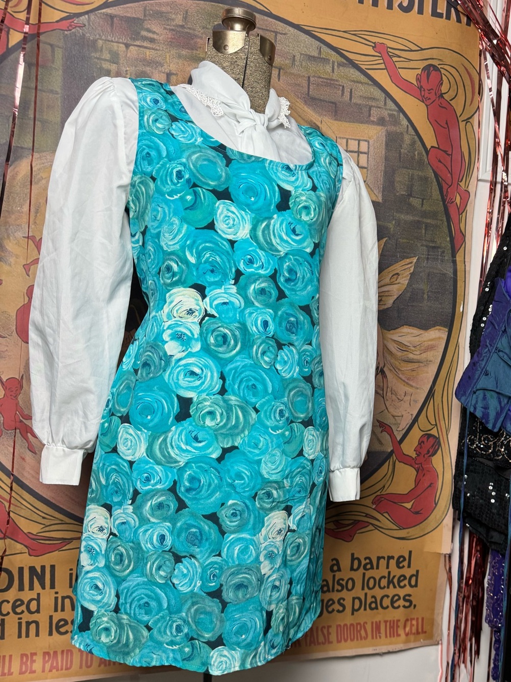 90s La Belle Turquoise Rose Floral Print Mini Dress